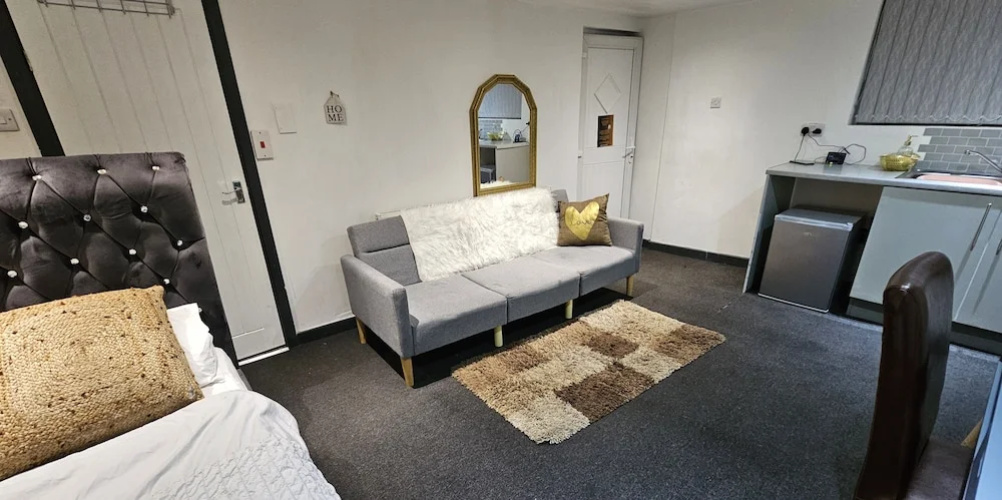 Beautiful En-suite Studio in Leeds -lower Floor