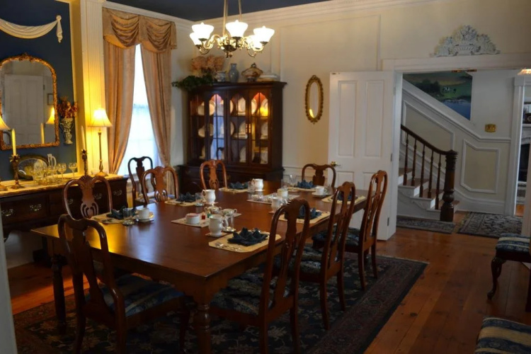 E J Bowman House Bed & Breakfast