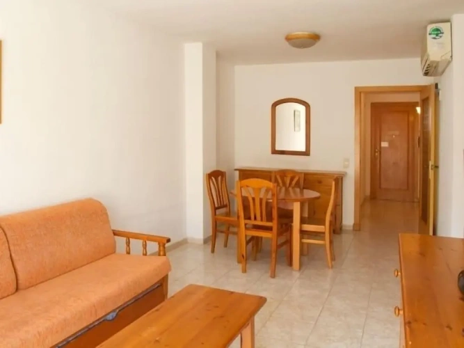 1 Bedroom Apartment with balcony