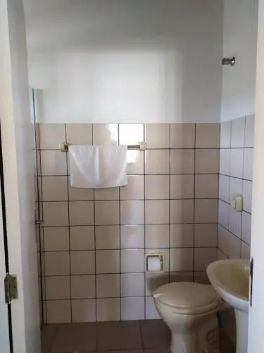 Apto Rua Dos Golfinhos Para seis pessoas.