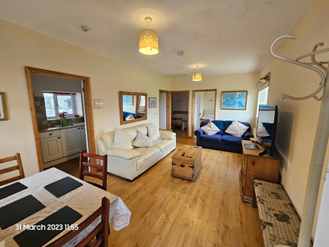 2 Bedrooms Cottage