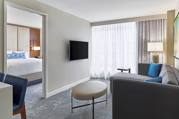 1 Bedroom Suite