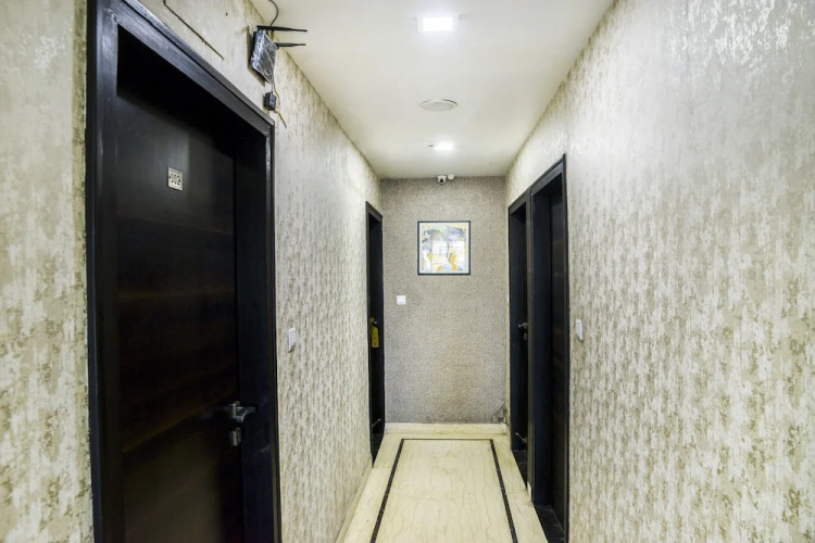 FabHotel Royal Height