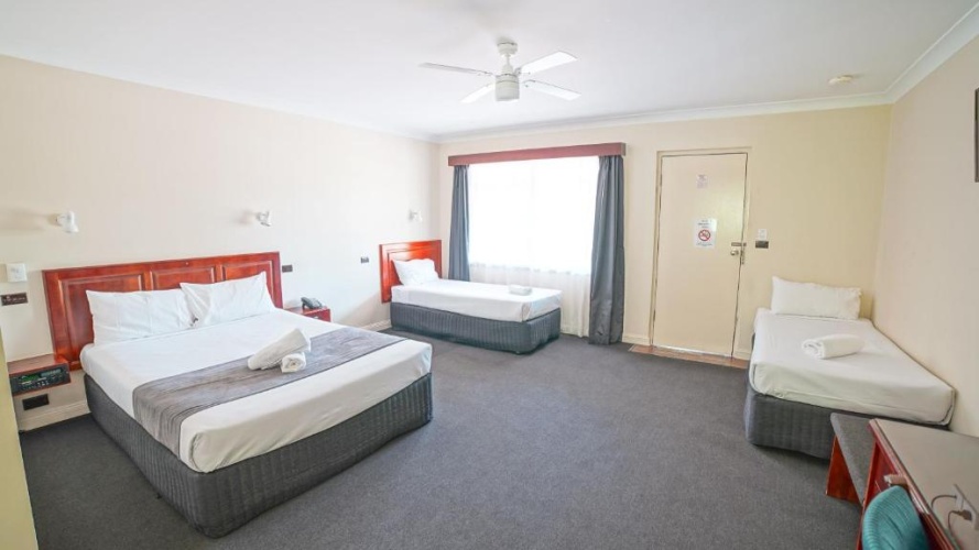 Standard Quadruple room