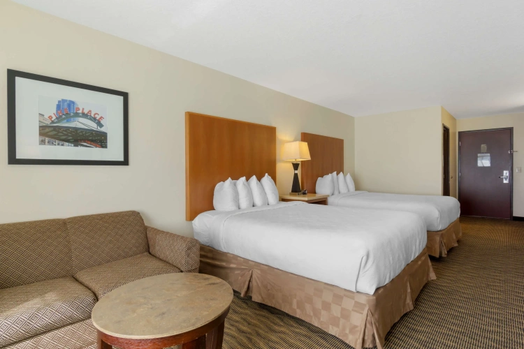 Deluxe Quadruple room
