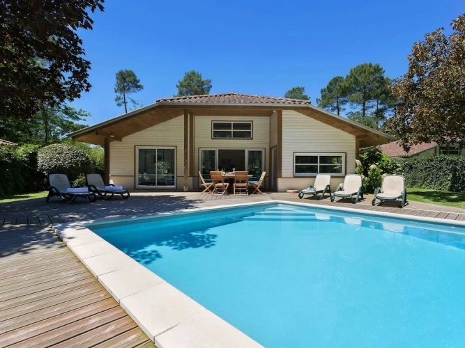5 Bedrooms Deluxe Villa