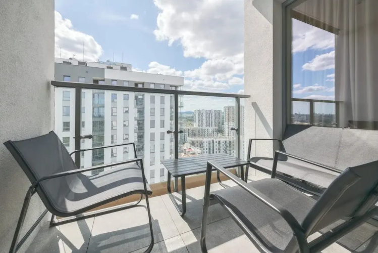 Horizon 170 Deluxe by Grand Apartments