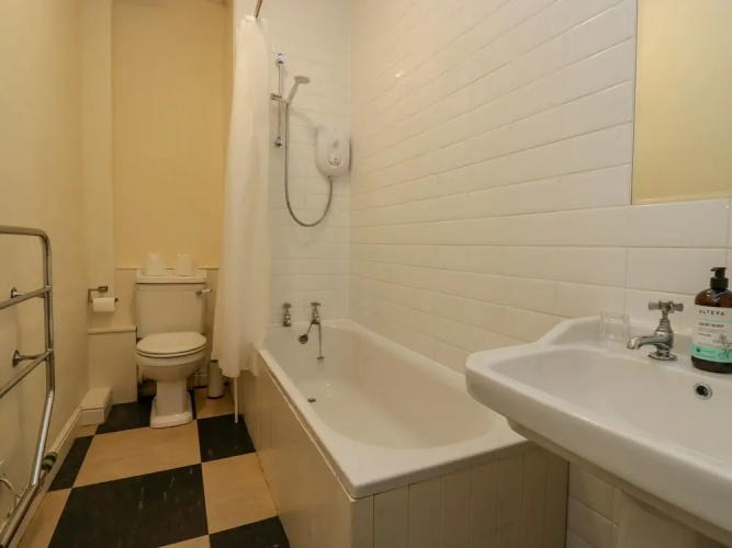 Groom's Quarters