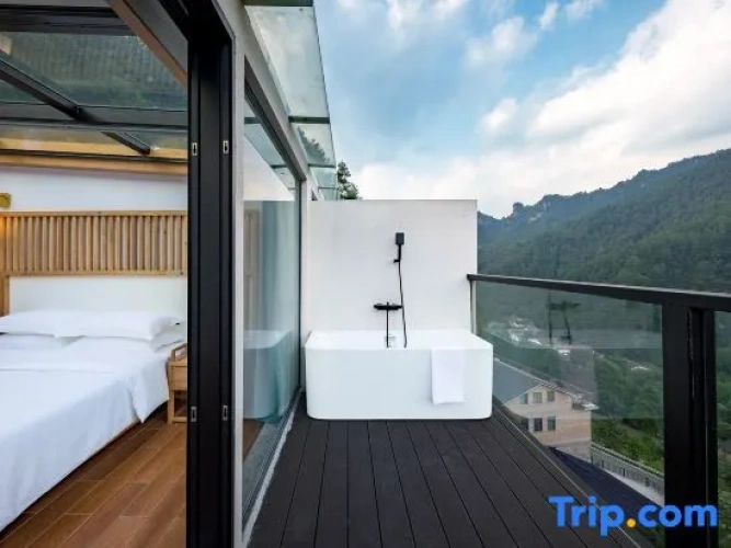 Standard Double Duplex room with mountain view