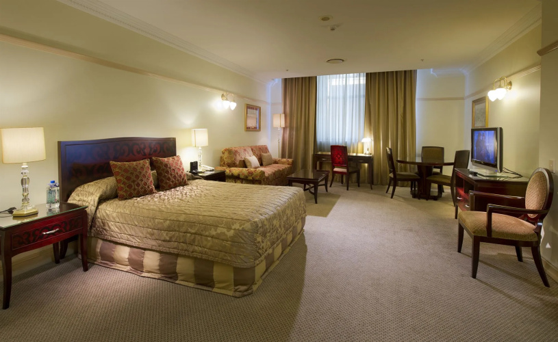 Royal Albert Hotel