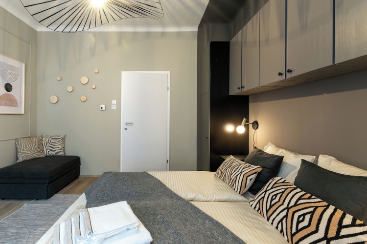 1 Bedroom Apartment