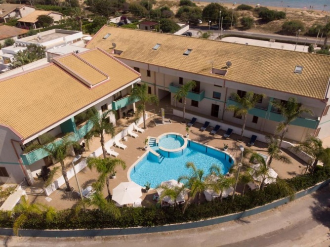 1 Bedroom Apartment with balcony
