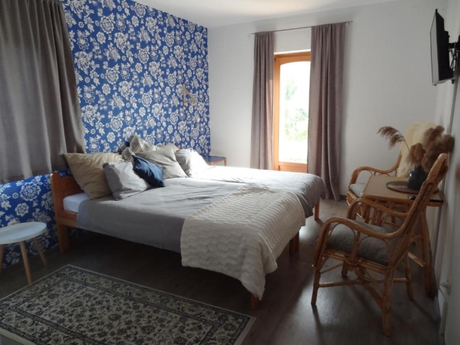 5 Bedrooms Cottage