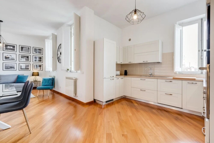 Modern and Stylish Flat Near P.zza Della Repubblica