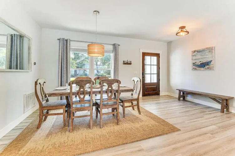 Tranquility & Nearby Beach Access: Private Oasis