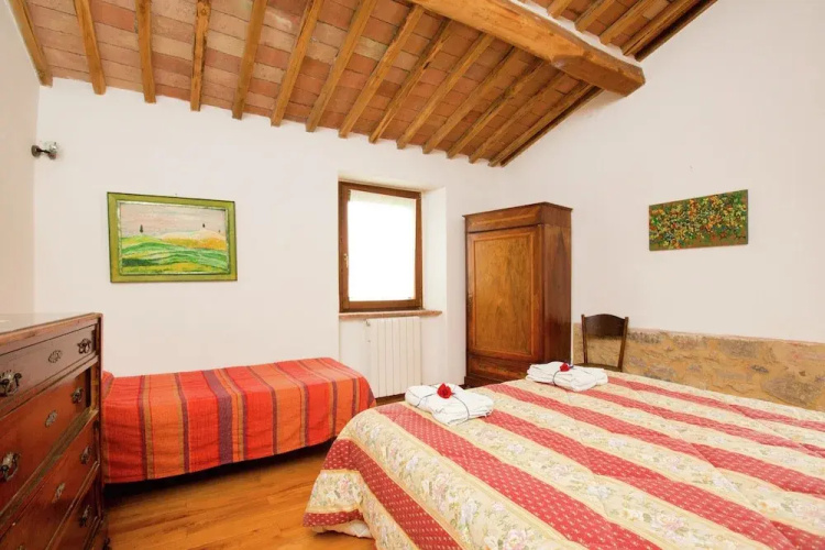 Scenic Tuscan Farmhouse