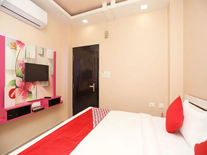 OYO 13822 Kolar Hotel
