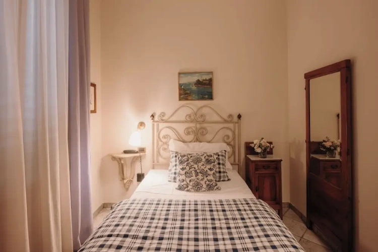 Standard Single room with balcony