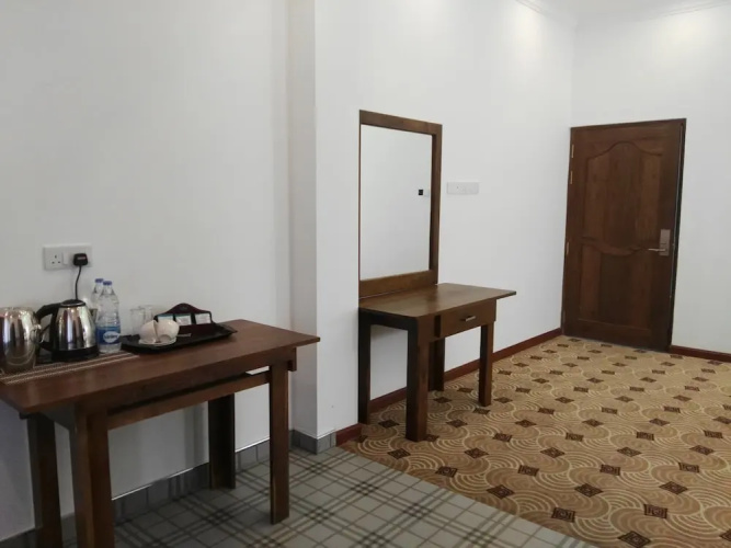 Hotel Akashayaam