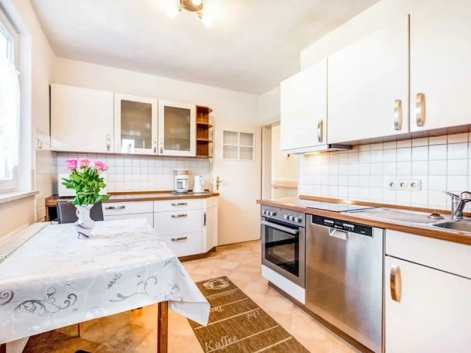 6 Bedrooms Comfort Cottage