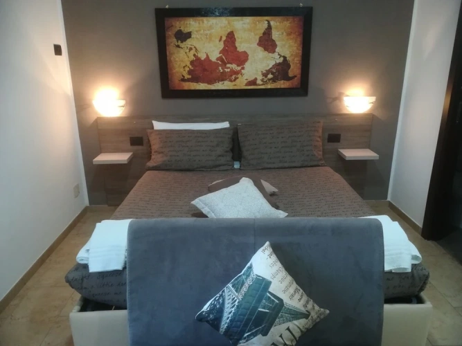 Standard Triple room