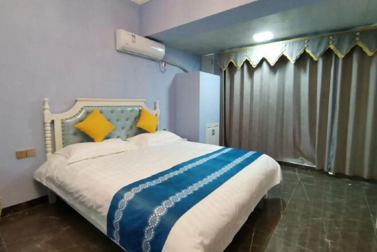 Shaoyang Yayue Art Hotel