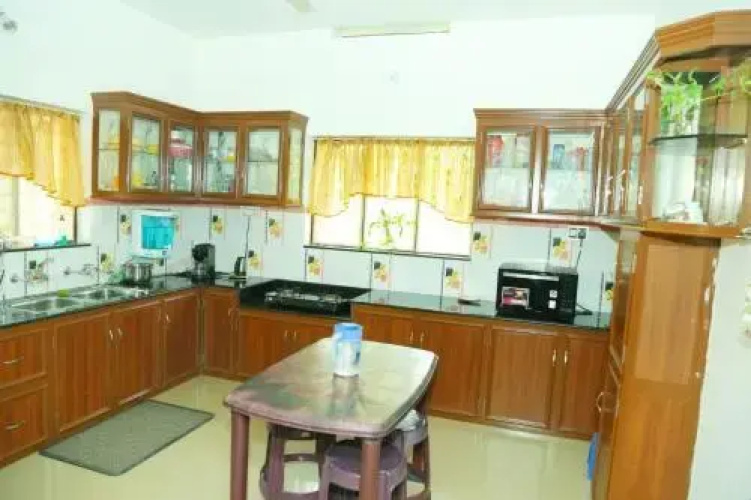 Manavalan House