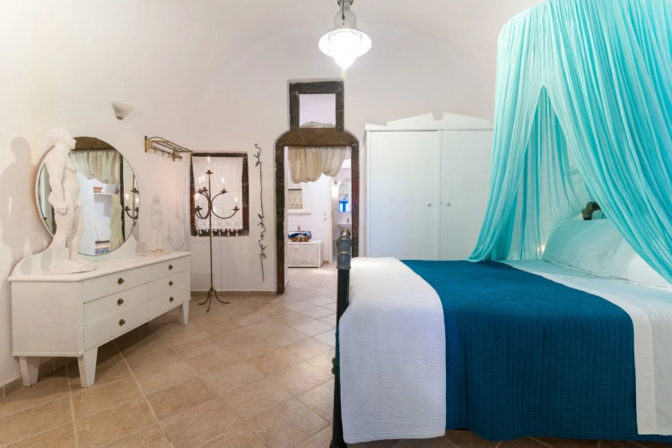 Santorini Paradise