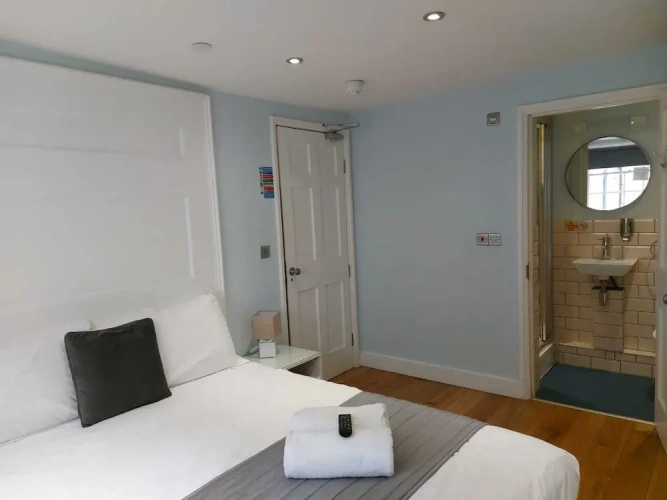 Standard Double Basement room