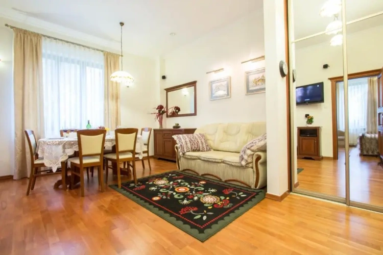 2 Bedrooms Apartment
