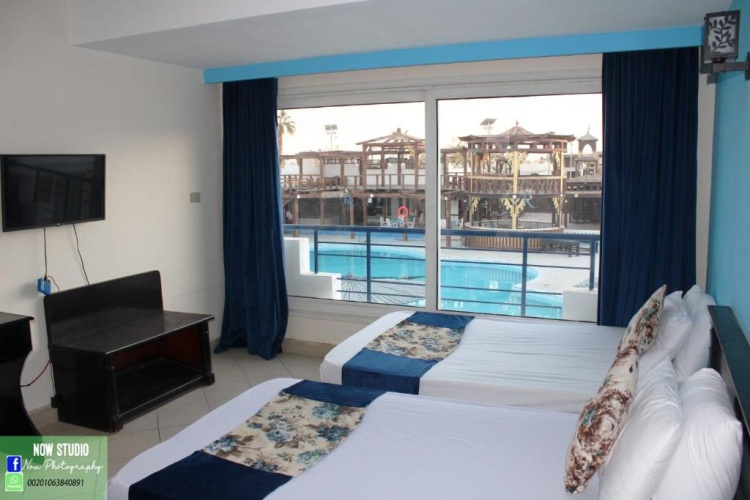 Standard Triple room with balcony
