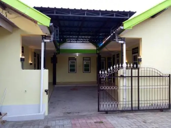 Yellow Hostel