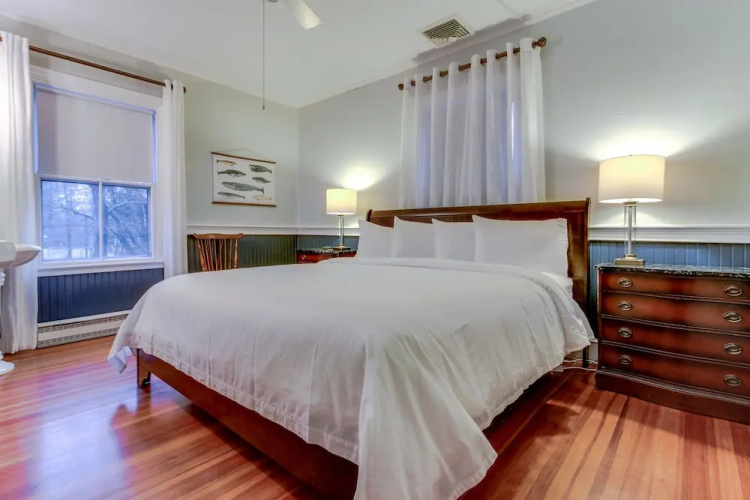 Captain Lawrence Inn