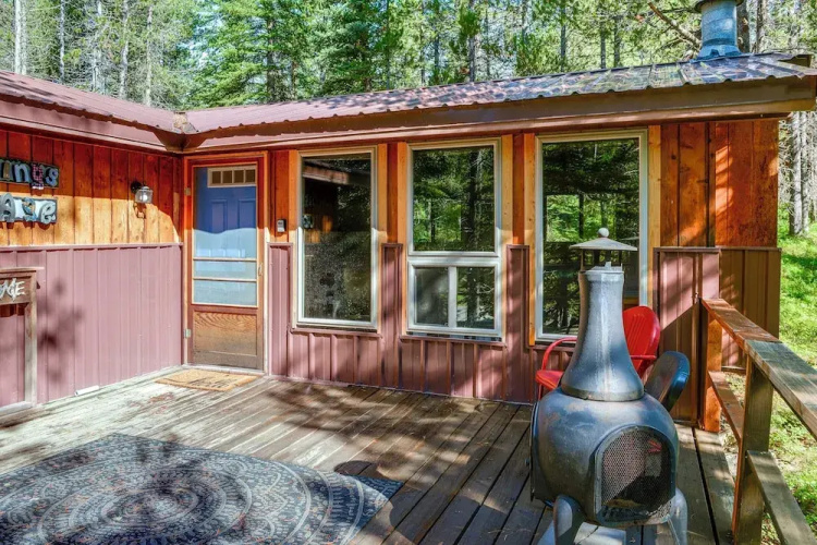 Rustic Idaho Retreat w/ Deck, Grill & Chiminea!