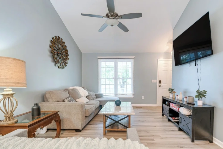 2 Bedrooms Cottage
