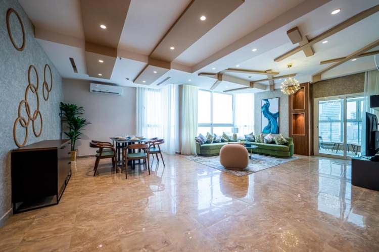 3 Bedrooms Apartment