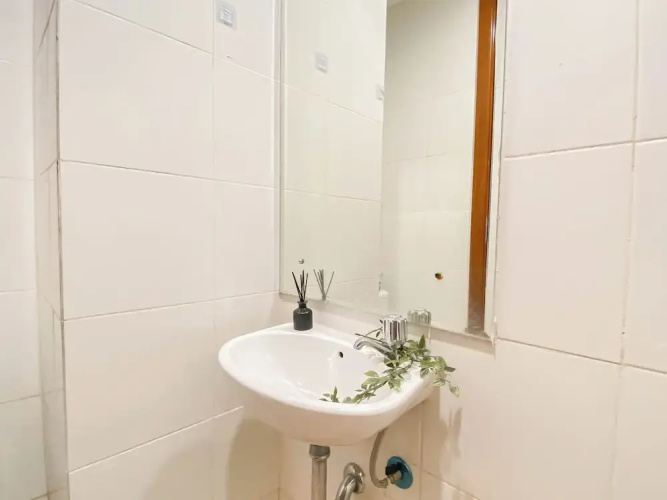 Basic Studio Apartment At Vittoria Residence