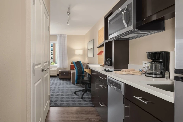 1 Bedroom Suite