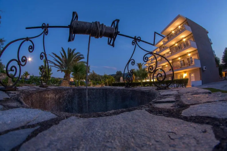 Sarti beach hotel