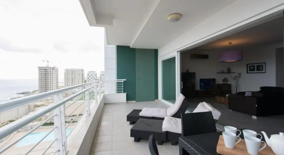 Seafront Apartment Sliema
