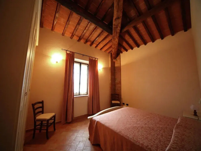 Farmhouse in Asciano With Pool & BBQ