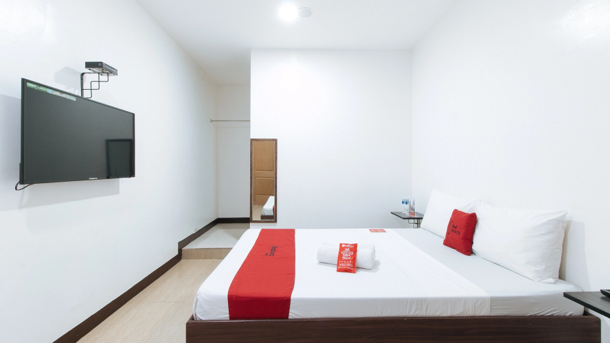 RedDoorz @ San Antonio Makati
