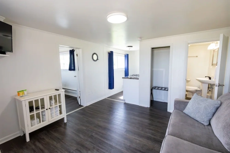 1 Bedroom Standard Suite