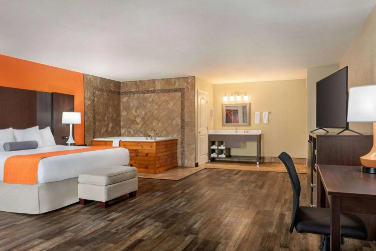 Howard Johnson by Wyndham Pigeon Forge