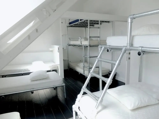 Hostel 47