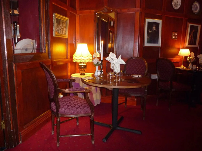 Walnut Tree Hotel