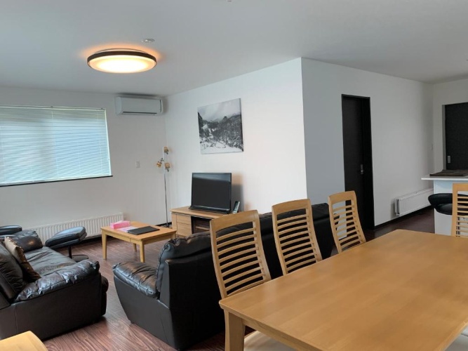 3 Bedrooms Cottage