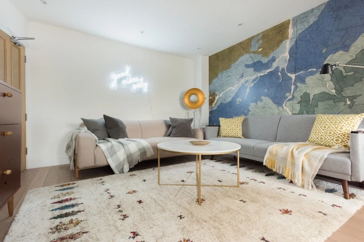 4 Bedrooms Cottage