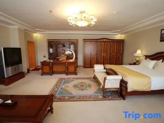 Deluxe Suite