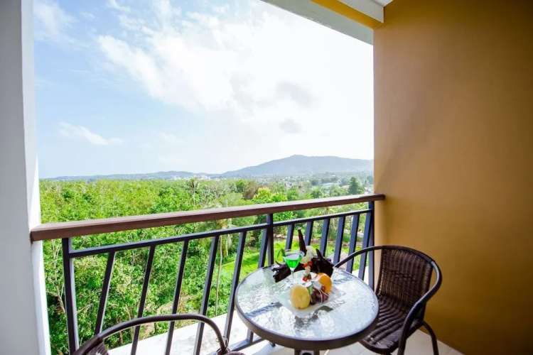 Grand Nai Harn Suites